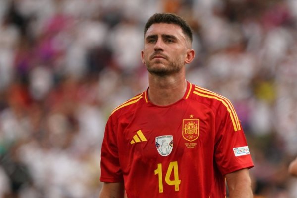 记者：FIFA表示拉波尔特转会是俱乐部问题，未完成手续就无法