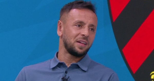 拉菲尼亚谈退役：这是特别的时刻，我在古代足球    中实现了