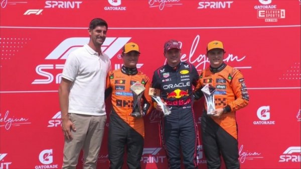 特别嘉宾！库尔图瓦出席一级方程式比利时大奖赛，与冲刺跑  赛