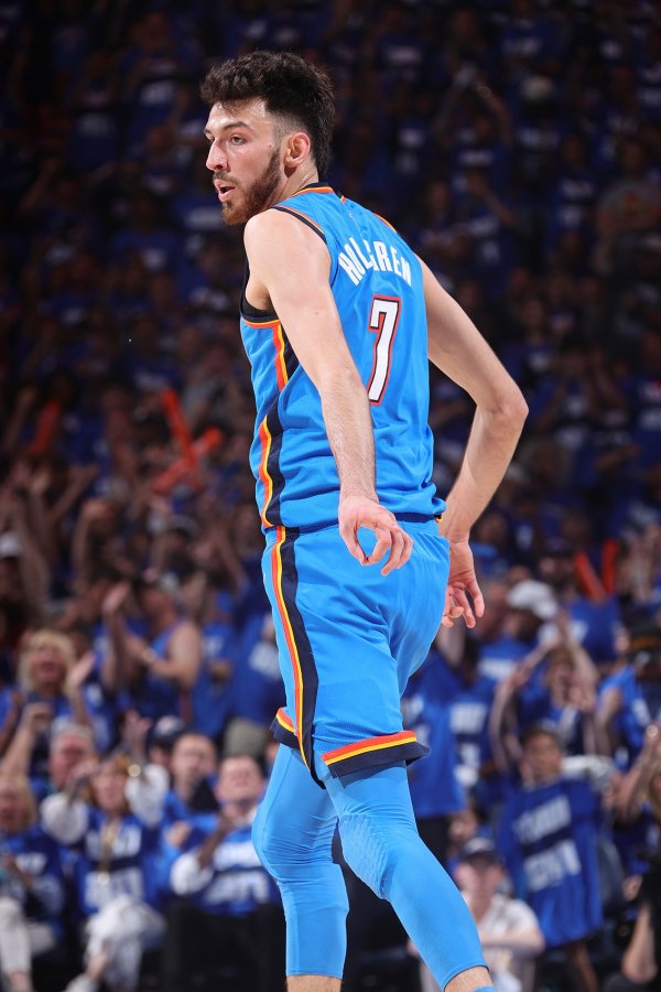 将总第一名  奖杯带回家乡？切特：想让孩子看到希望 这是有可