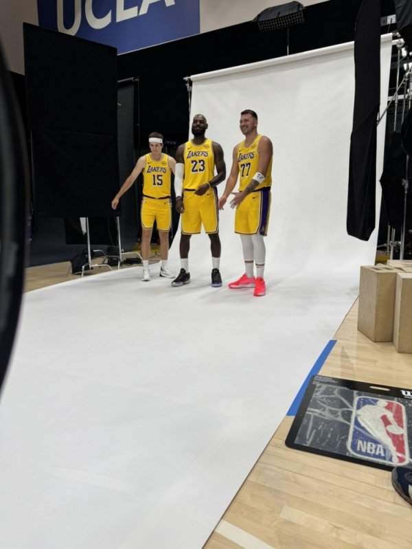 詹姆斯：我肯定会和里夫斯雷迪克打高尔夫球   是否发布出来待