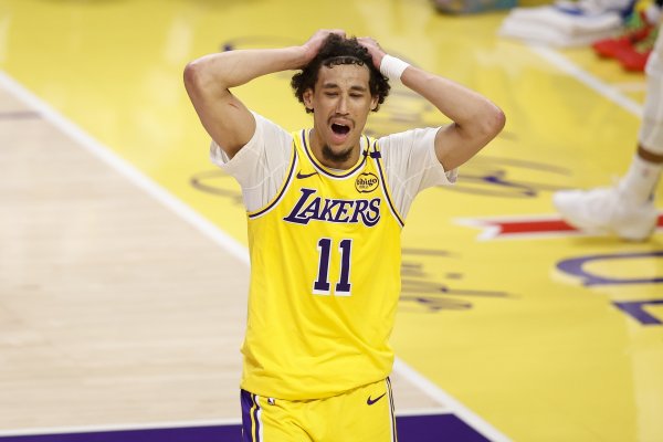 海斯：夏天我增重了一些 希望能在不同方面为球队提供帮助