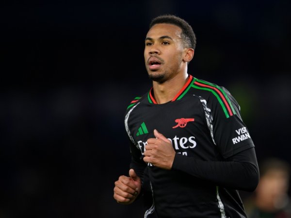 近3个赛季加布里埃尔在英超攻入8球，没有哪名中后场球员比他得