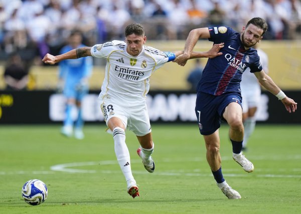 阿斯：佩戴领队  袖标为国家队出战，是巴尔韦德找回竞技状态 