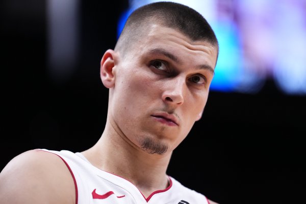 希罗：新赛季球队表现会比外界预期更好 大家都想赢得这个赛季