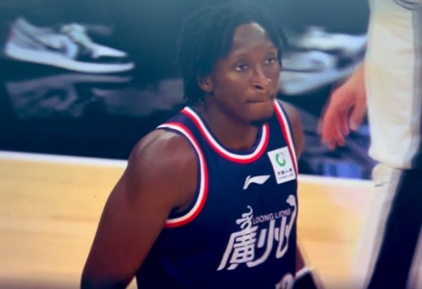 还有油！奥拉迪波19投8中得到20分5板3助5断