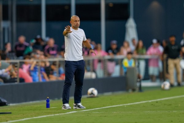 马斯切拉诺：防卫  是我既担忧又重点关注的问题，必须改进