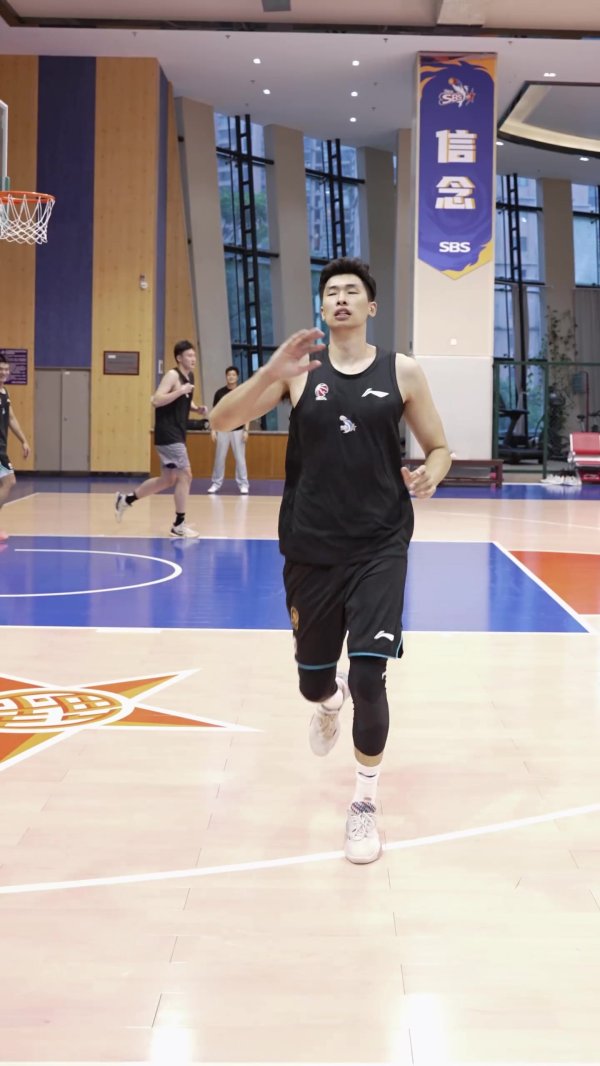 不知道坚守  的意义 坚守  会告诉你 福建男篮最新练习  