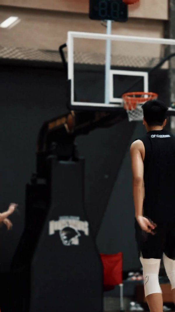 同曦男篮晒练习  视频！黄荣奇、郭昊文、祝铭震等人出镜