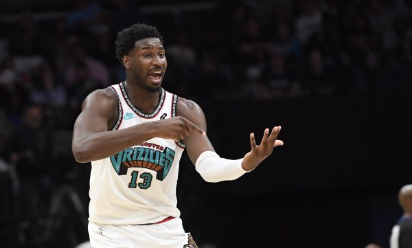 竞技状态  一般！小贾伦13中4拿到16分3板2助 4错误 