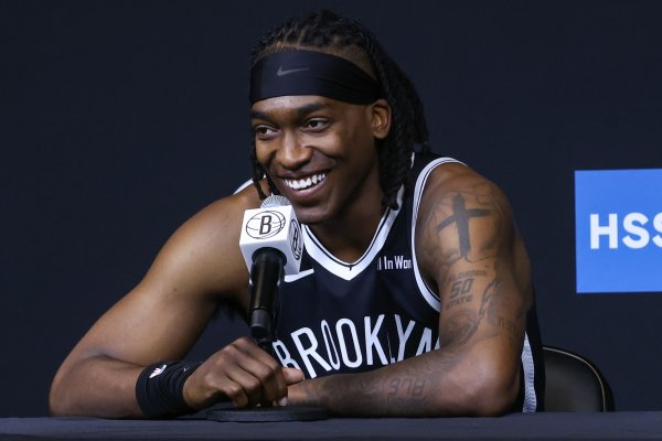 真挚的祝福！篮网官方祝特伦斯-曼恩29岁生日快乐🎂