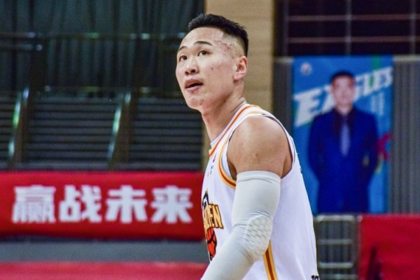 贺希宁：我们自己准备好 无论是金牌还是什么 它自然会到手里的