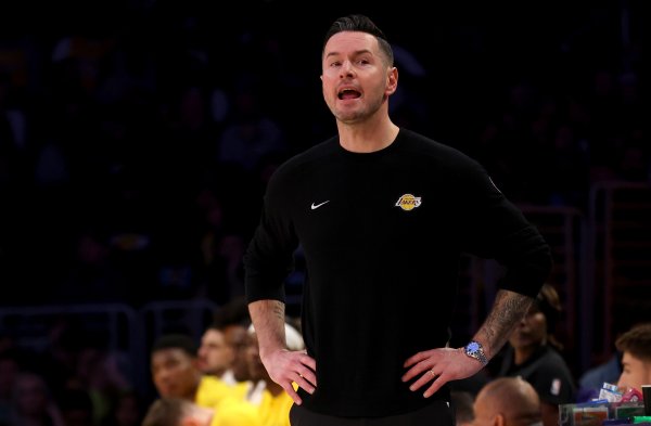 雷迪克：在黑板上写下第一名  级别防卫  毫无意义 要养成习