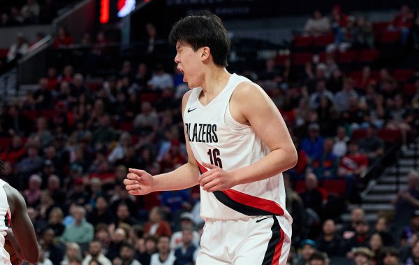 杨瀚森谈揭幕战：没有什么特别的心情 好好练习  准备好赛事