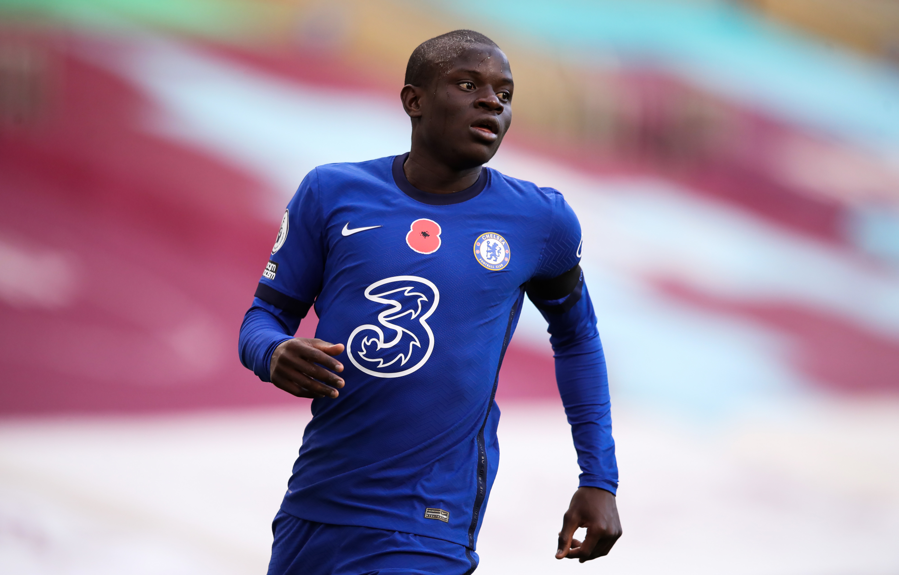 18年来首次！里夫斯背靠背砍92分 湖人队史2007年科比后